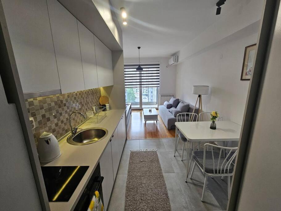 Milo Apartment Szkopje Kültér fotó