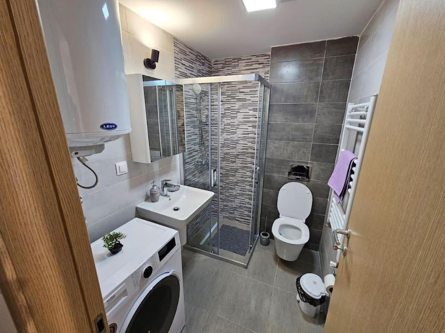 Milo Apartment Szkopje Kültér fotó